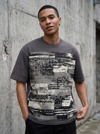 Static Noise oversized streetwear t-shirt - model